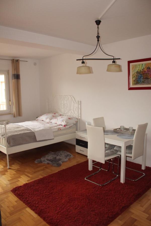 Studio Apartman Ivano Apartment Dakovo Ngoại thất bức ảnh